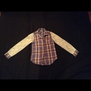 Lase plade casual top button down